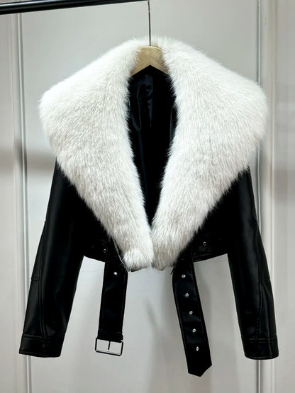 Fashion Faux Fur Collar Short Winter Warm Coat with Pockets