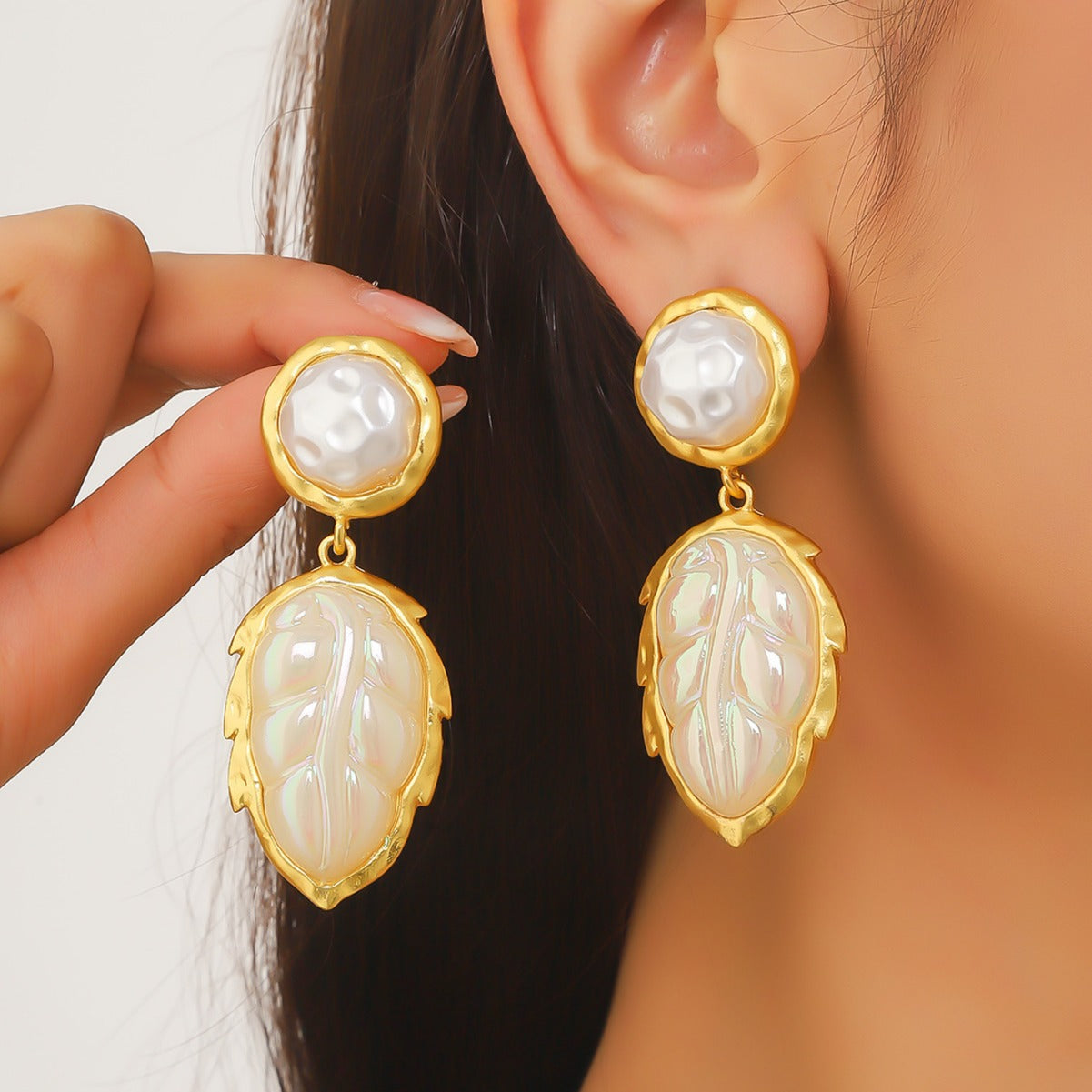 Vintage Metal Wind Oval Glossy Earrings Women's Retro Temperament Geometric Stud Earrings
