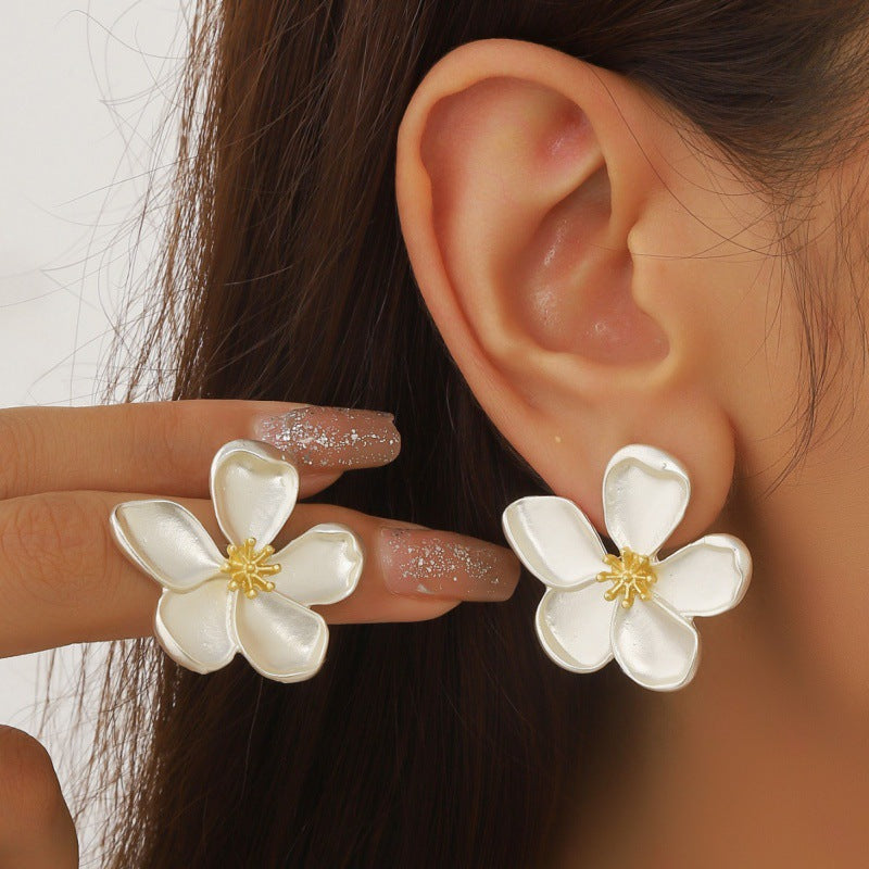 Fashion Metal Texture 3D Five-petal Flower Stud Earrings