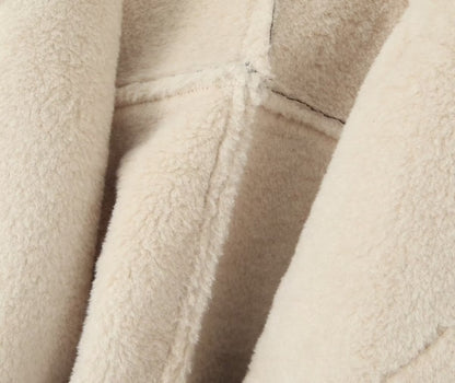 Vintage Winter Lamb Wool Outerwear for Women