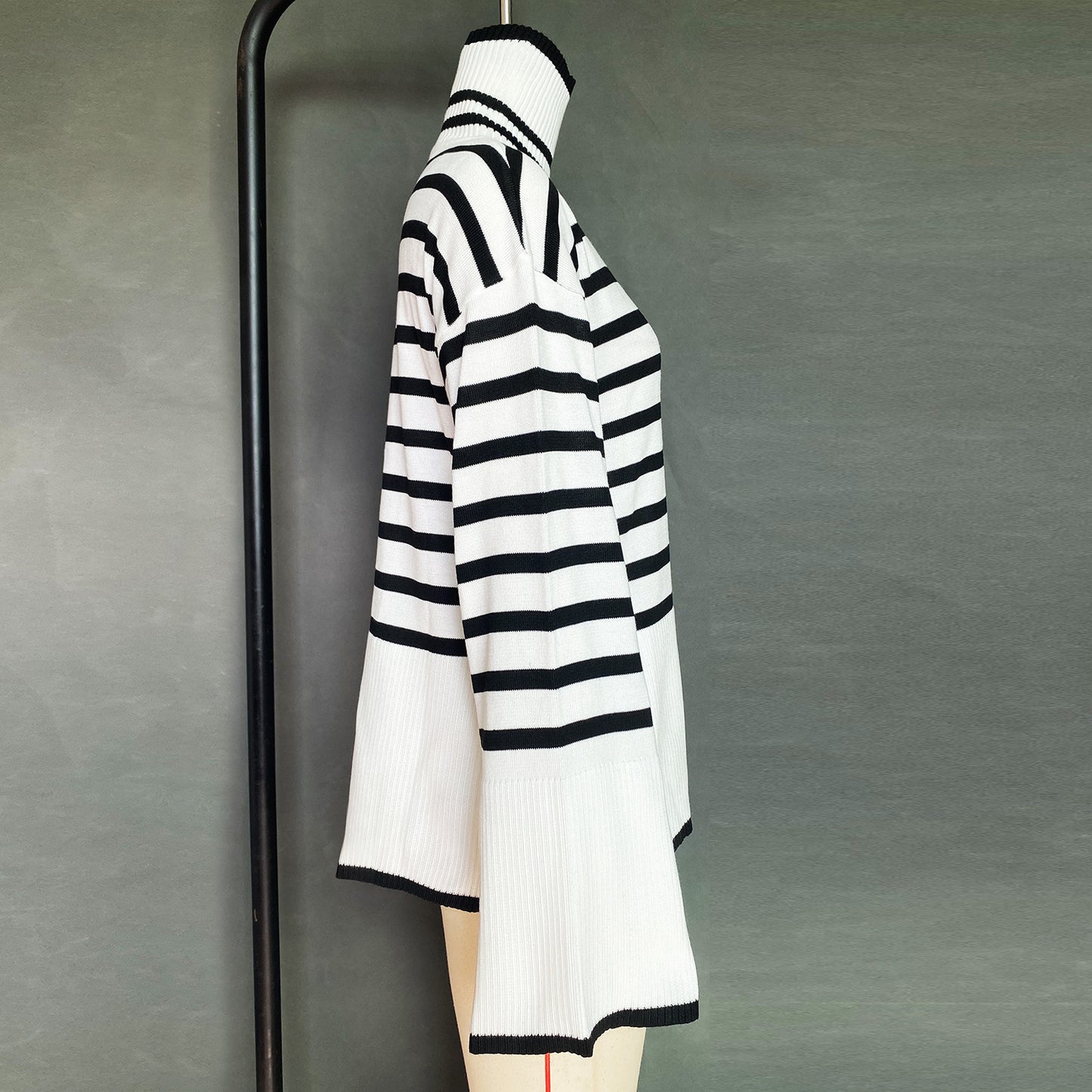 Fashion High Neck Striped Pullover Sweaters