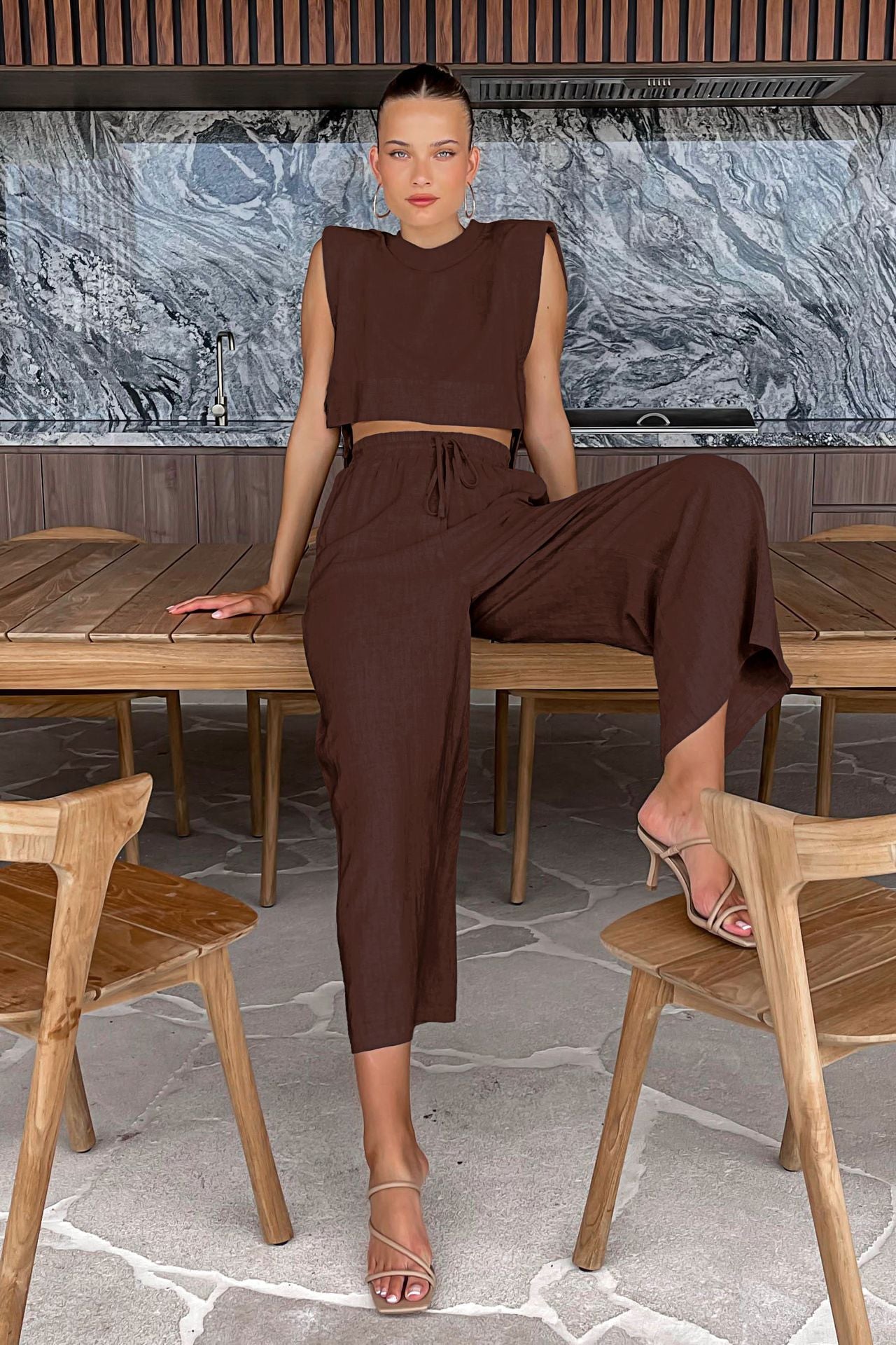 Casual Summer Cotton Linen Sleeveless Tops & Cropped Pants Suits