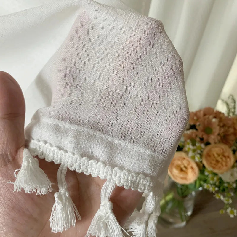 Korean style window screens are opaque and perforated-free. hook and loop curtains, bay windows, balcony floor-to-ceiling window