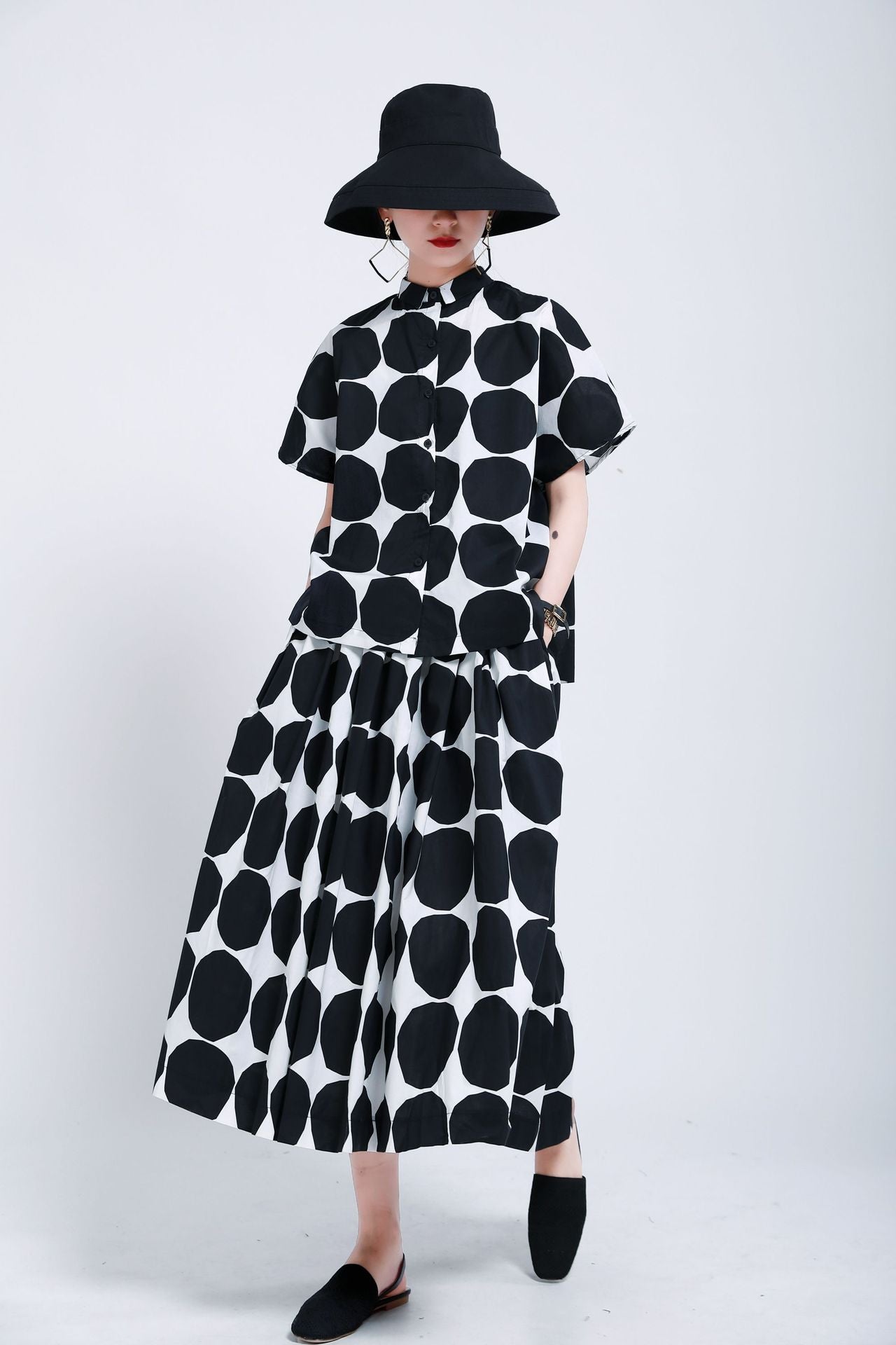 Designed Black and White Dot Short  T Shirts and Skits