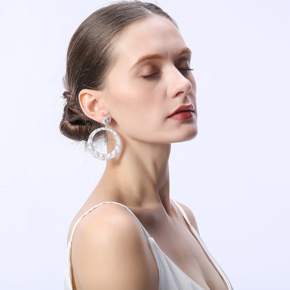 Round Shape Design Women Drop Earrings