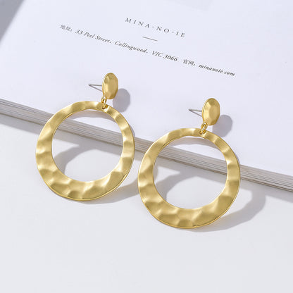 Round Shape Design Women Drop Earrings