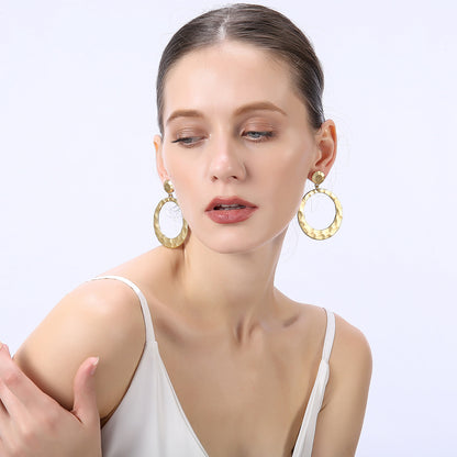 Round Shape Design Women Drop Earrings