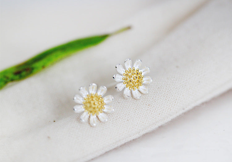 Fashion Daisy Design Sterling Silver Earrings