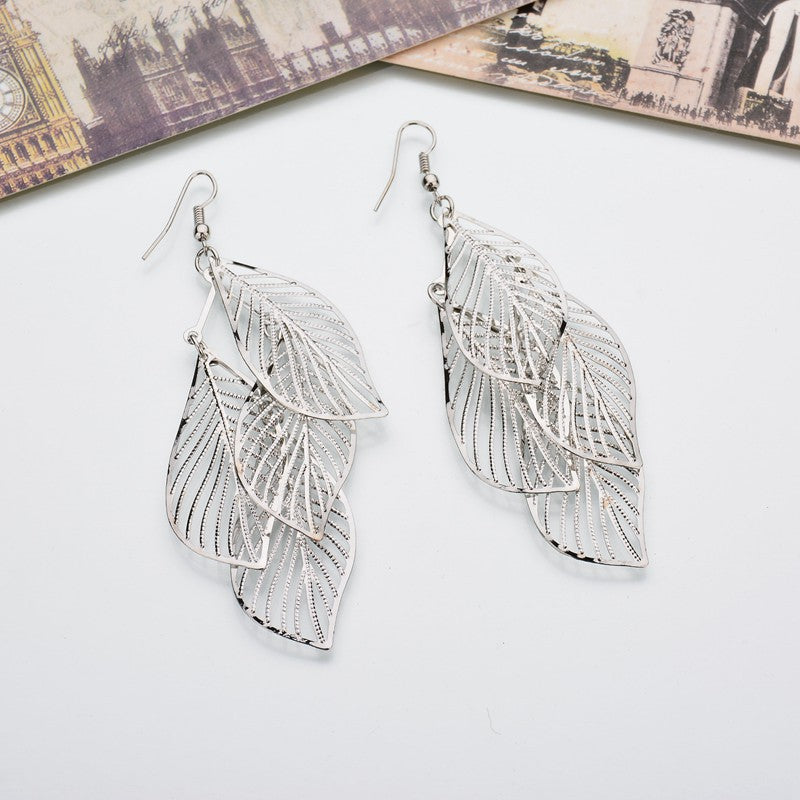 Hollow Out Leaf Design Women Drop Earrings