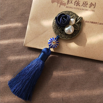 Vintage Style 3D Flowers Tassels Designed Brooch