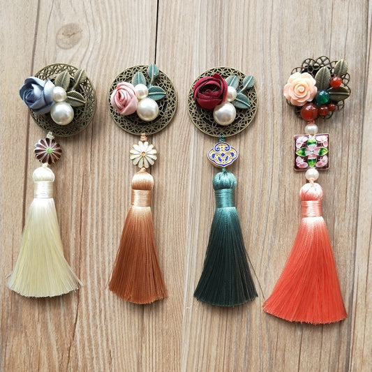 Vintage Style 3D Flowers Tassels Designed Brooch