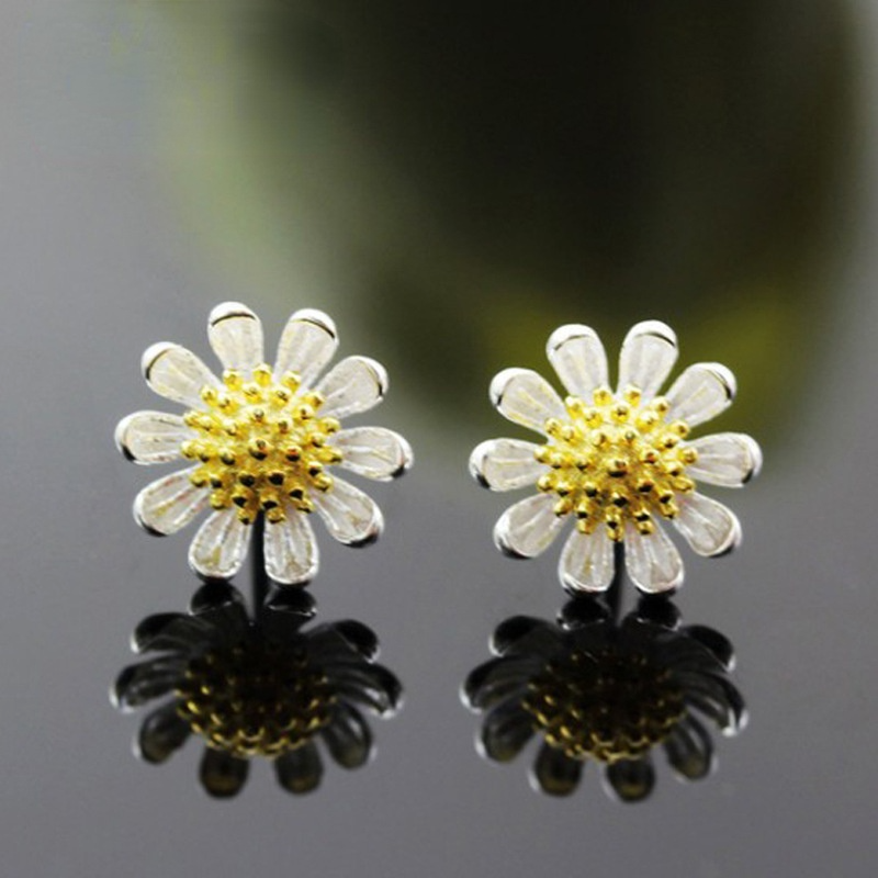 Fashion Daisy Design Sterling Silver Earrings