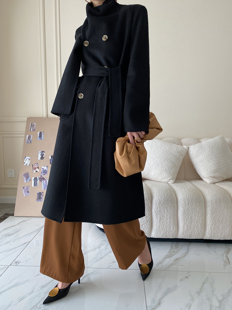 Winter Warm Designed Luxury Long Woolen Outerwear for Women