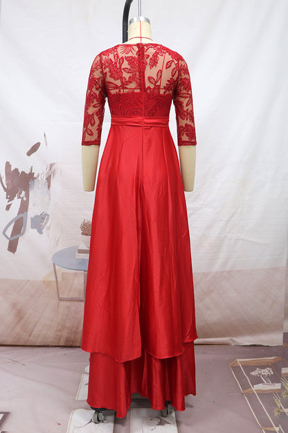 Elegant Lace Party Dresses with Brush Tail