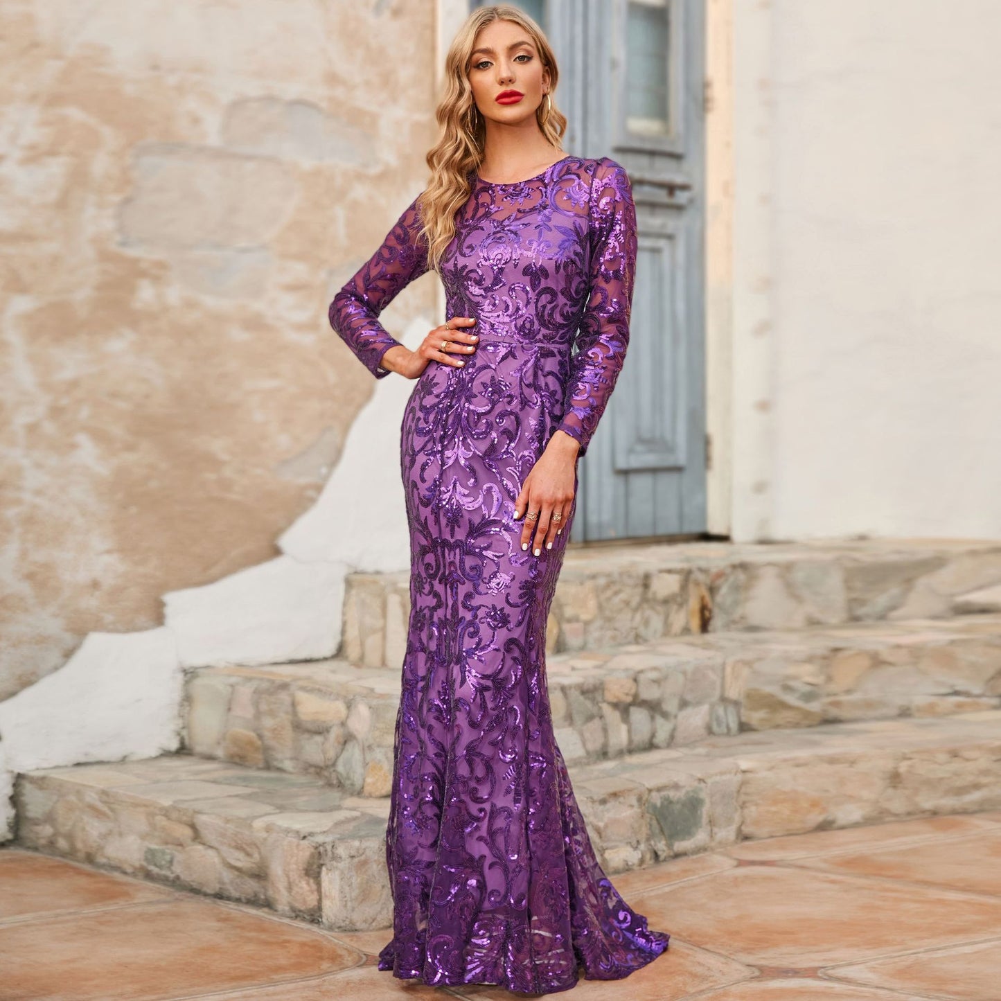 Elegant Round Neck Long Evening Dresses
