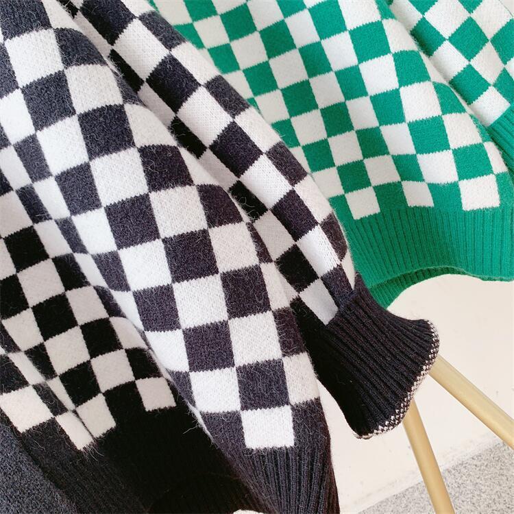 Women Chessboard Print Loose Knitting Cardigans