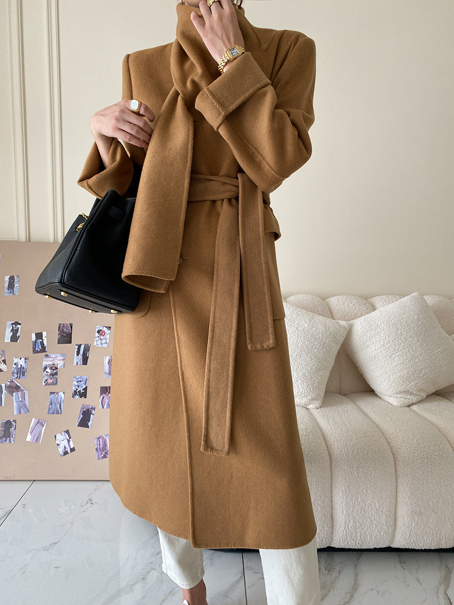Winter Warm Designed Luxury Long Woolen Outerwear for Women