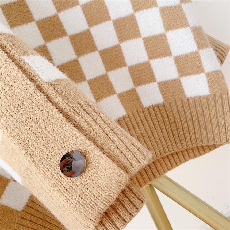Women Chessboard Print Loose Knitting Cardigans