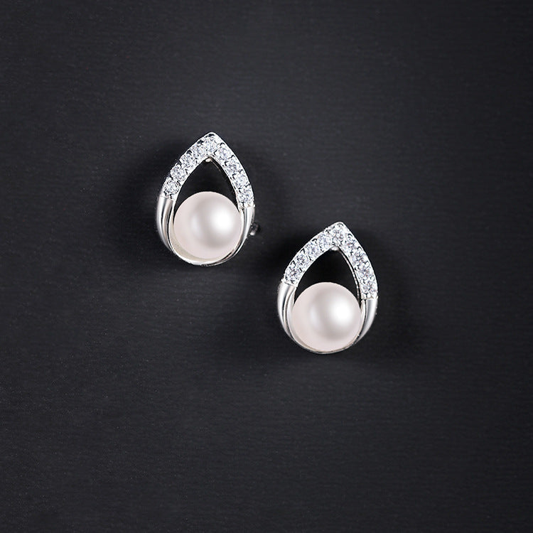 Desined Pearl Sterling Silver Earrings Studs for Women
