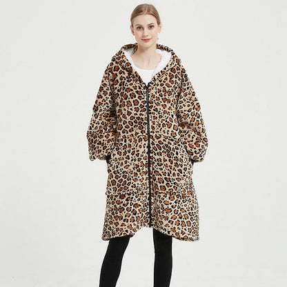 Warm Thick Plus Sizes Wearable Fleece Throw Blanket for Couple