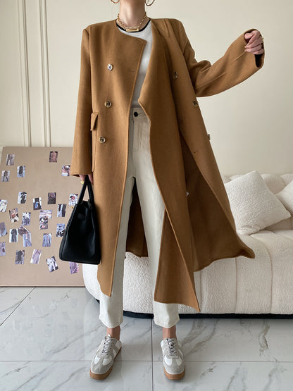 Winter Warm Designed Luxury Long Woolen Outerwear for Women