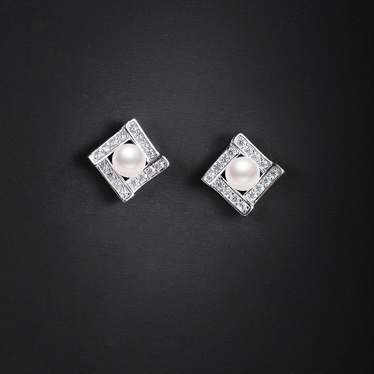 Desined Pearl Sterling Silver Earrings Studs for Women