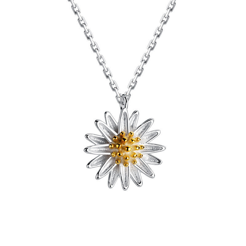 Charming Daisy Design Silver Necklace for Women