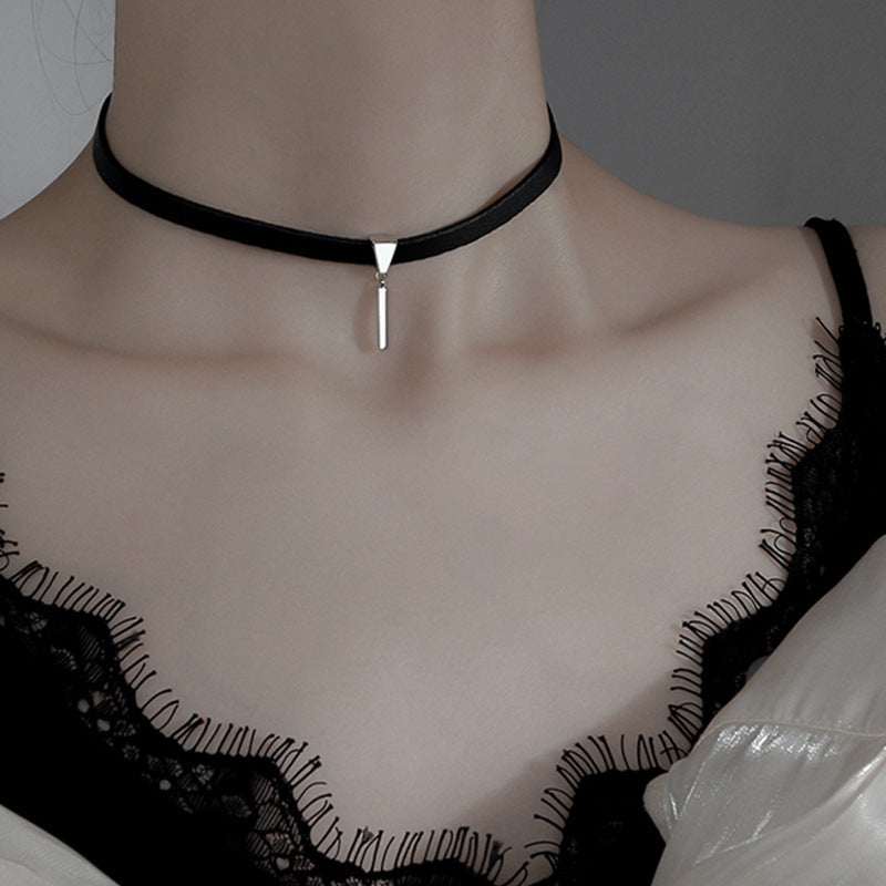 Black Leather Simple Style Necklace for Women